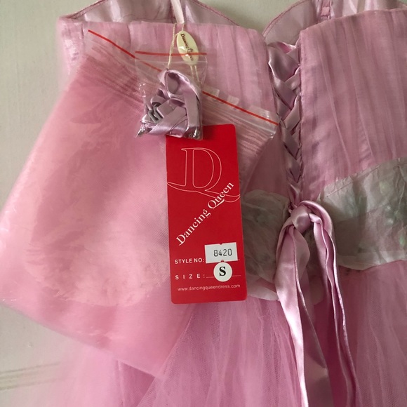 Dress - Picture 3 of 4